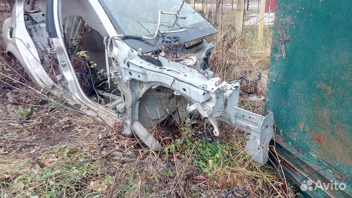 Крыло заднее правое лонжерон порог Рено Меган 2