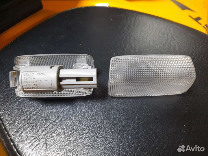 Подсветка передних дверей Prius 30