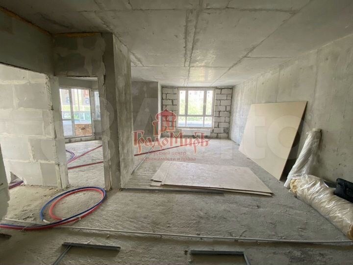 2-к. квартира, 71 м², 2/8 эт.