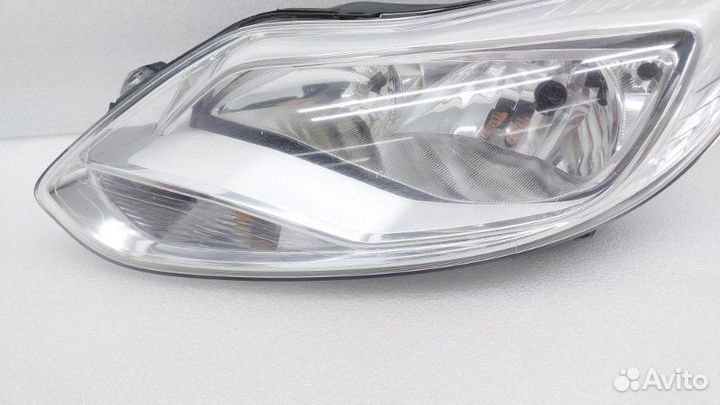 Б/У Б/У Фара Состояние хорошее, повреждено одно