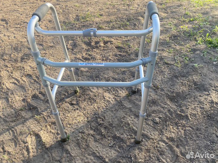 Ходунки для взрослых инвалидов