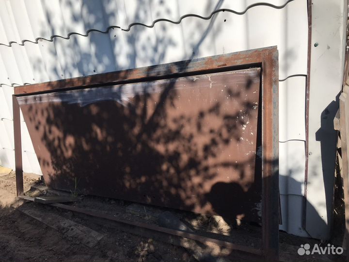 Дверь входная металлическая