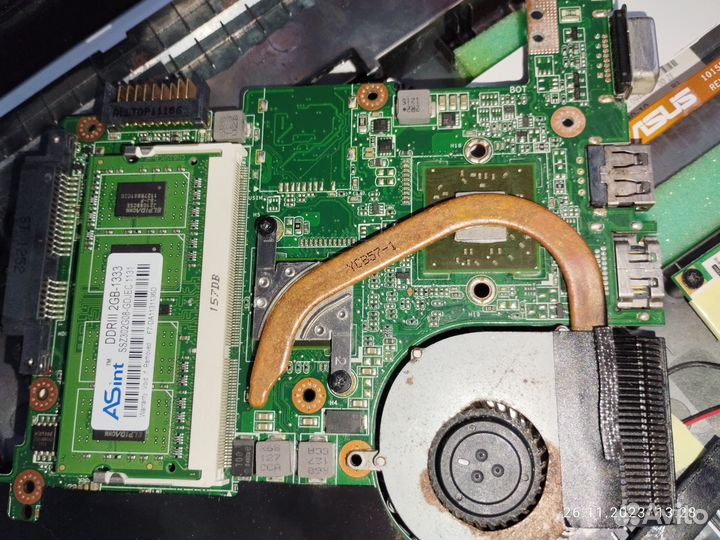 Нетбук asus eee pc 1015B