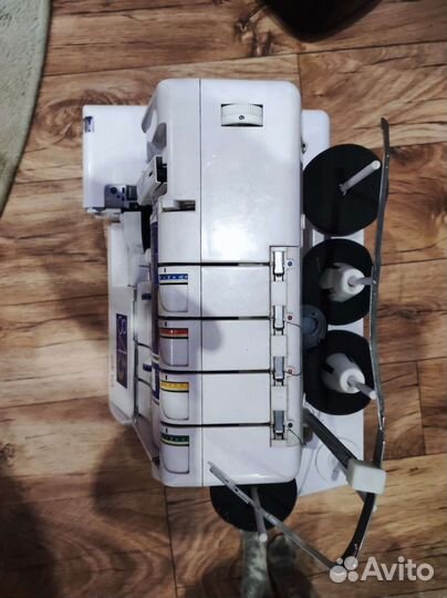 Оверлок / Коверлок Elna 845