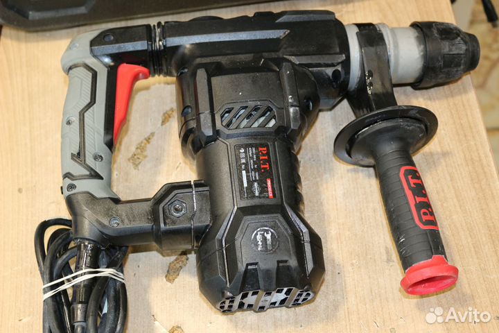 Перфоратор PIT PBH32-C5 (1500 Вт, 6 Дж)