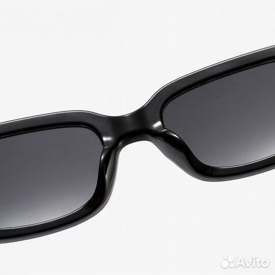 Солнечные очки женские