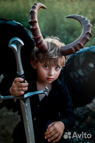 Крылья, рога, меч (аренда)