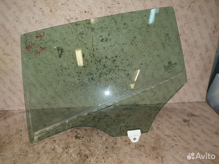 Стекло задней двери Mazda 3 BN мазда