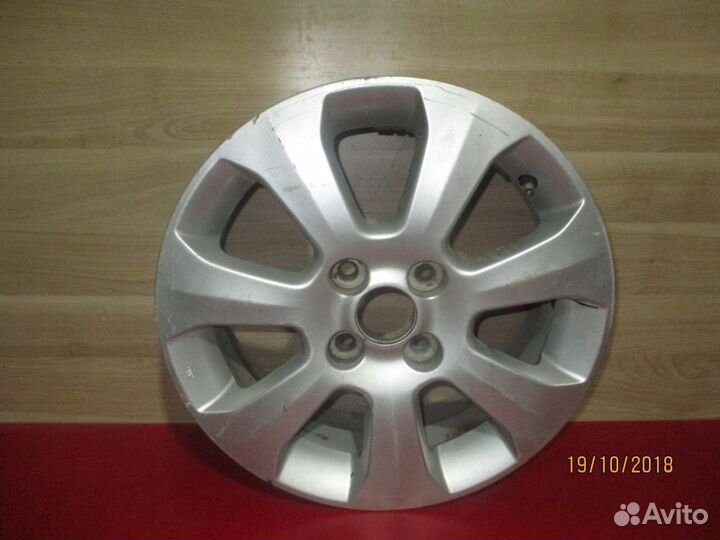 Диск колесный легкосплавный R15 в наличии 3 штуки