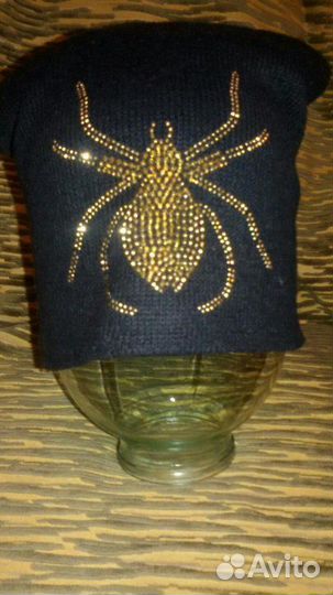 Шапка с пауком