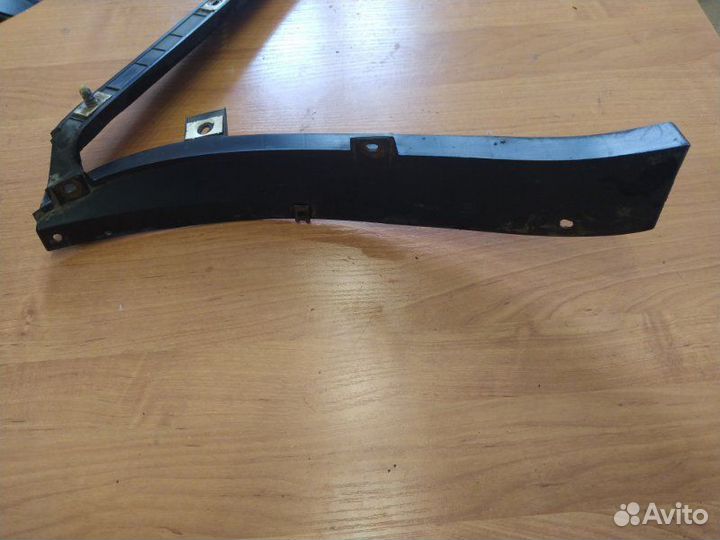 Направляющая бампера (кронштейн) задняя правая