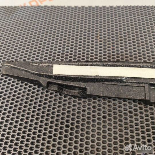 Уплотнитель крыла передний левый Daewoo Gentra