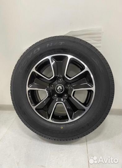 Новые Renault Duster Dakar Edition, 215/65 R16