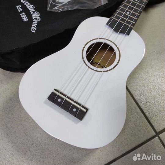 Укулеле новая сопрано с чехлом