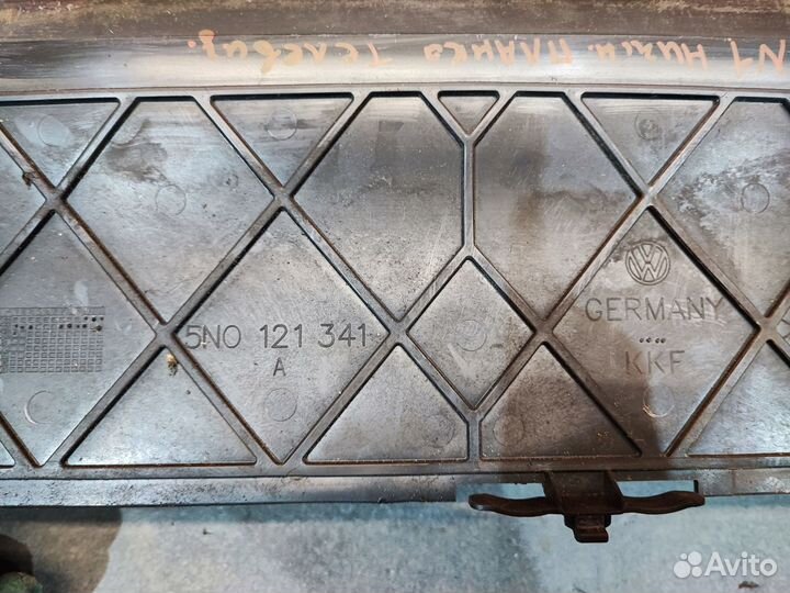 Воздуховод радиатора нижний Volkswagen Tiguan 5N1