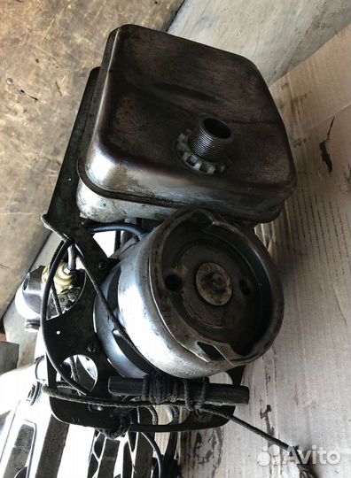 Лодочный мотор салют на запчасти