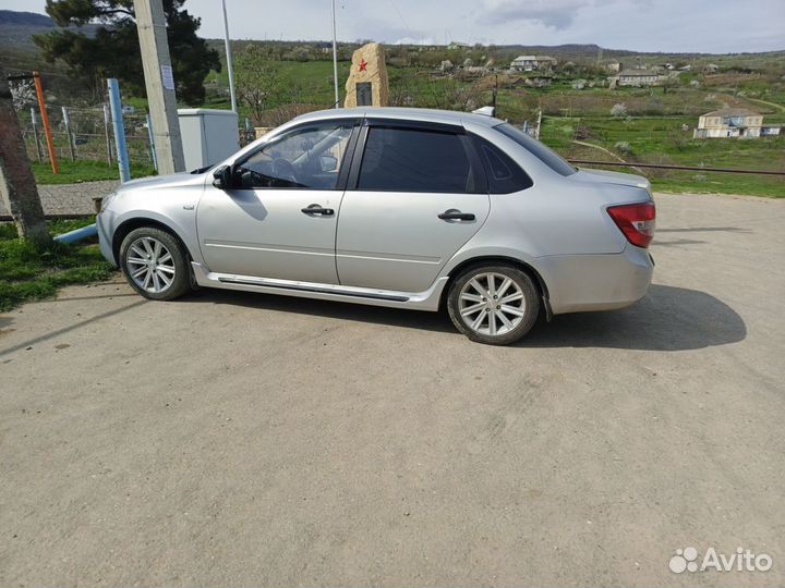 LADA Granta 1.6 МТ, 2012, 180 000 км