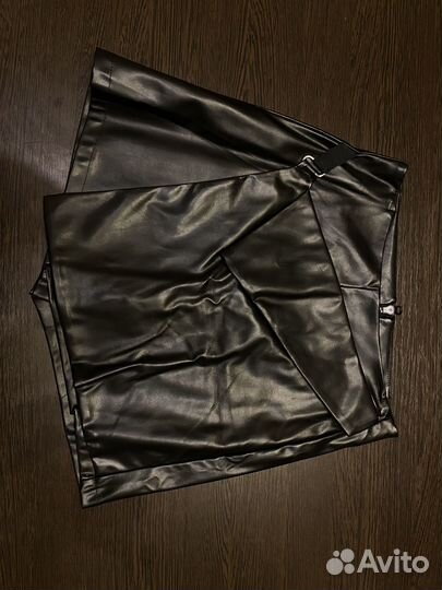Кожаная юбка шорты