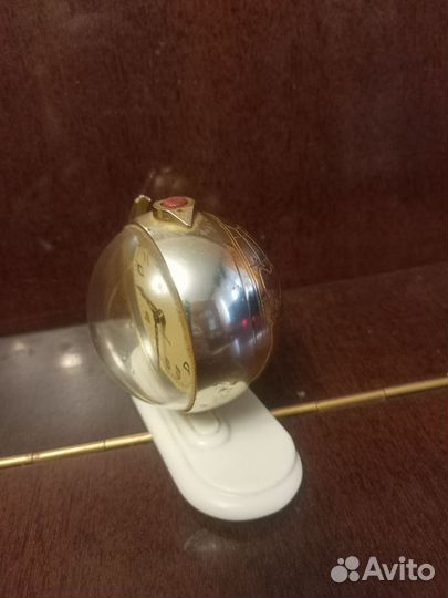 Настольные часы