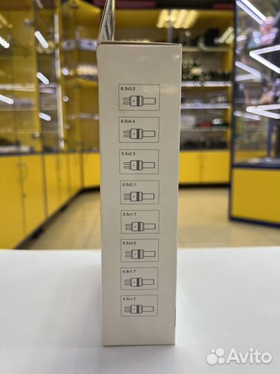 Универсальный автомобильный адаптер для ноутбука