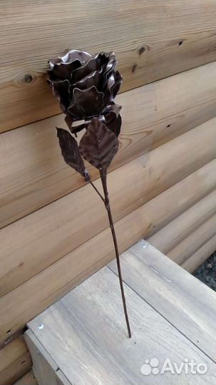 Розы из металла