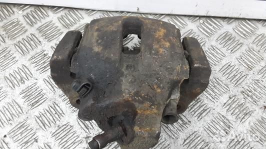 Суппорт тормозной передний левый land rover range rover 3 (8BN19K701)