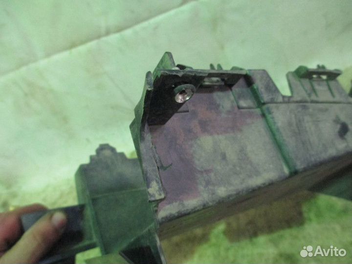 Дефлектор радиатора нижний правый LADA X-Ray 2016