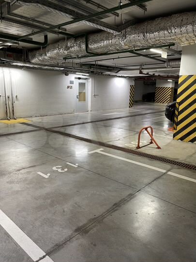 Машиноместо, 14 м²