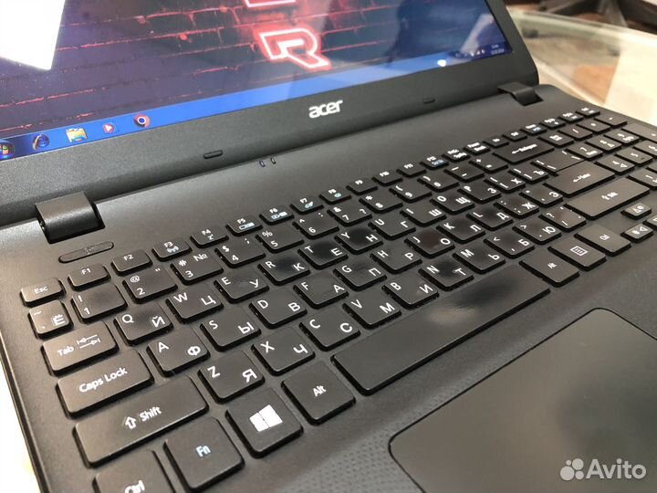 Acer es1-512