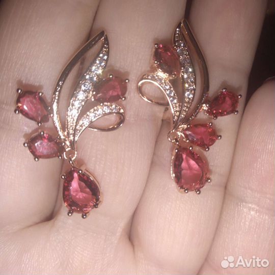 Новые серьги