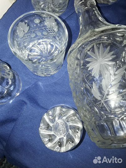 Подарочный набор: Графин (штоф) со стопками