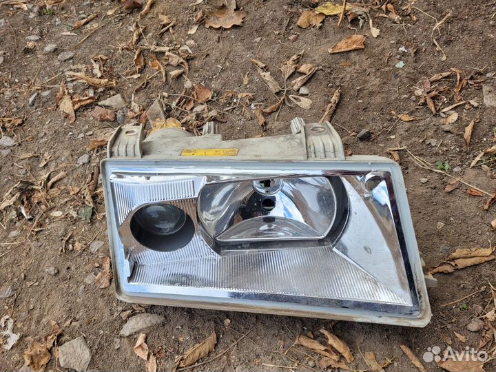 Фара передняя правая ваз 2110