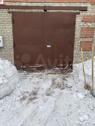 Гараж, > 30 м²