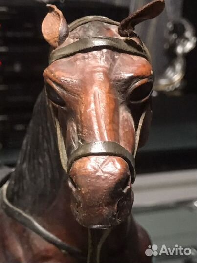 Лошади из кожи