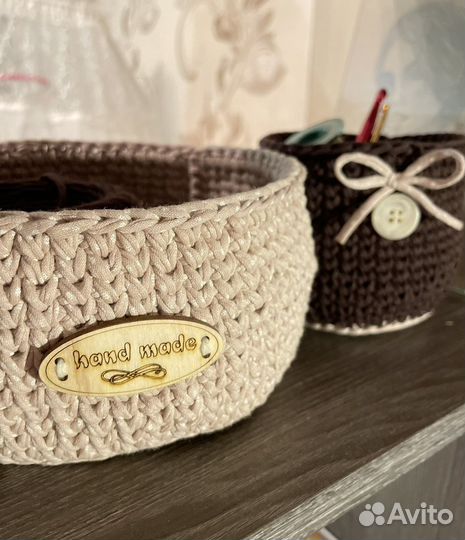 Корзина вязаная из трикотажной пряжи