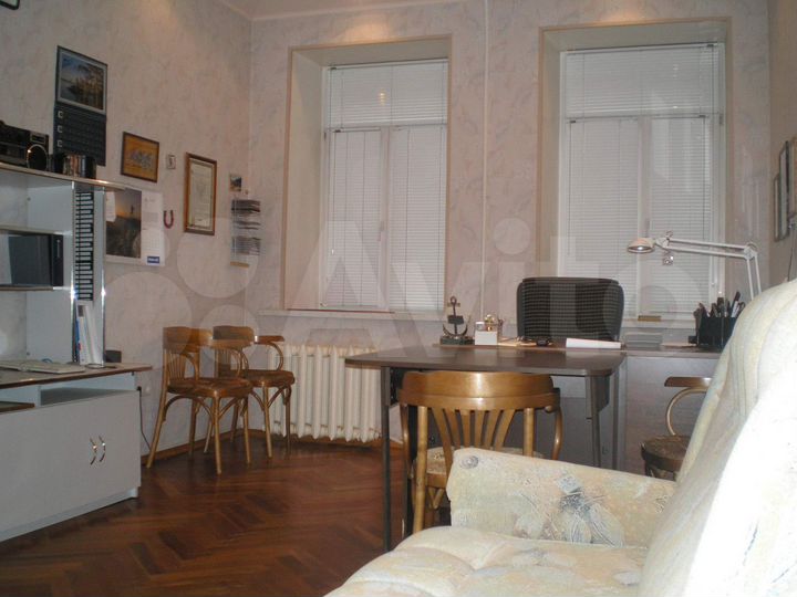 4-к. квартира, 72,8 м², 2/5 эт.