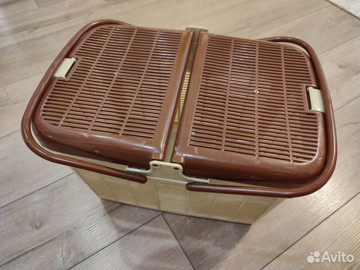 Переноска для кошки пластиковая