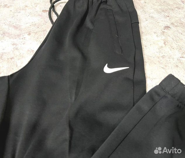 Спортивные костюмы Nike