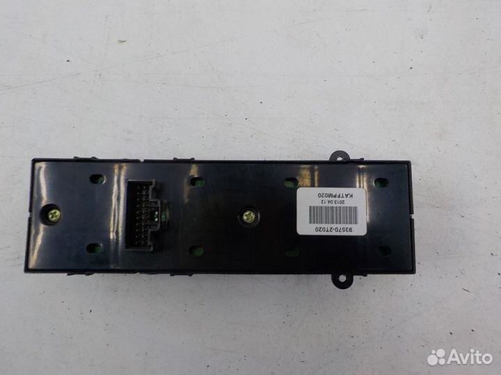 Кнопка Kia Optima III 2010