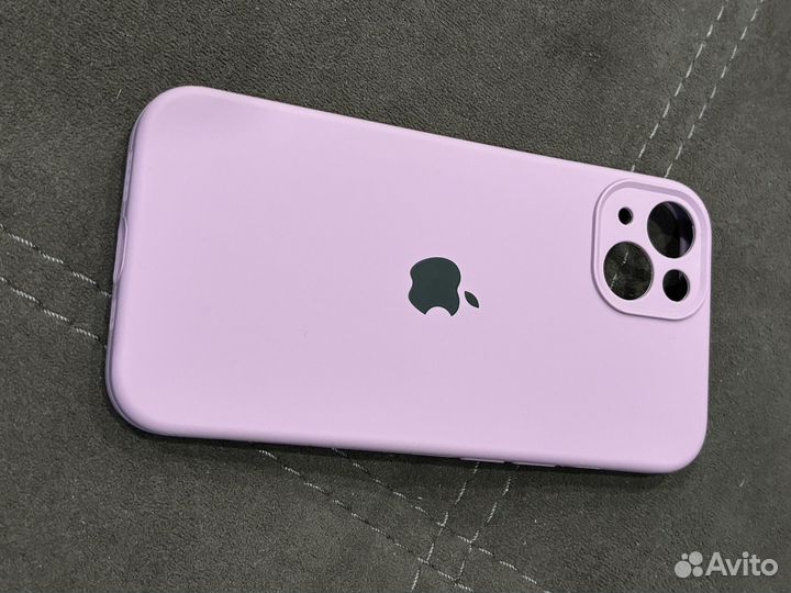 Чехол на iPhone 13