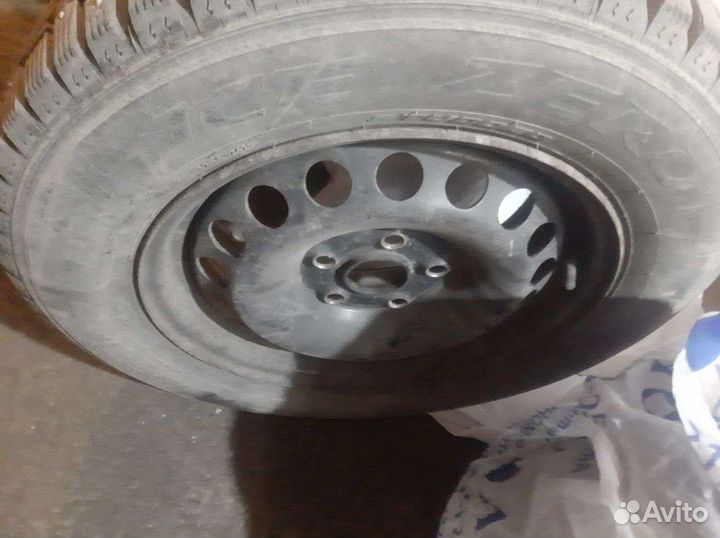 Pirelli Ice Zero 195/65 R15