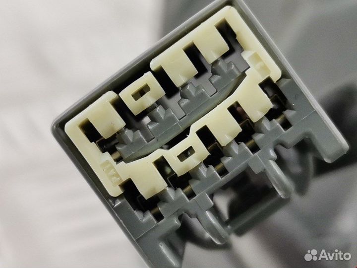 Зеркало боковое правое для Ford Focus 2 1439067