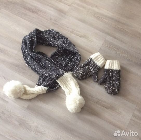 Варежки и шарф