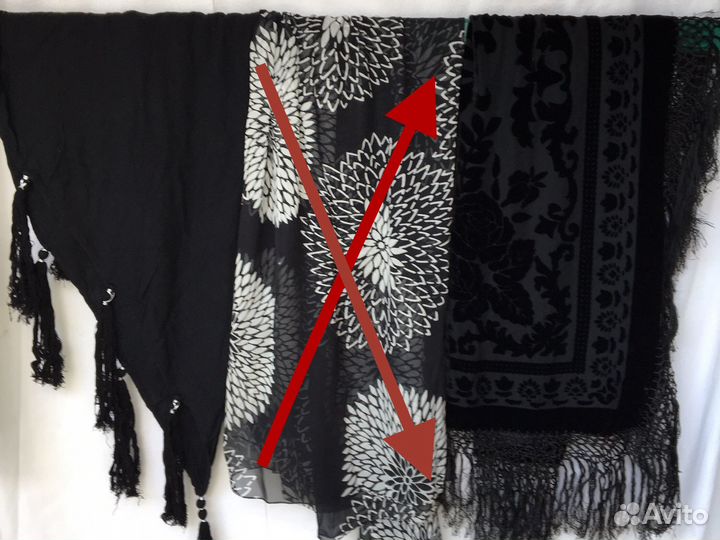 Шарфы и палантины б/у Италия шелк с кистями