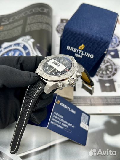 Breitling Avenger Chronograph GMT 45 A24315101B1X1