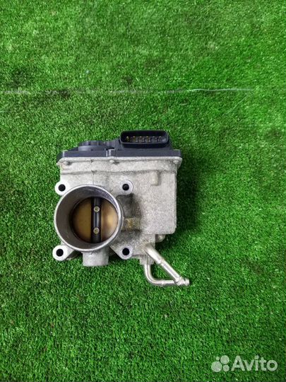 Дроссельная заслонка Toyota Corolla ZZE121 3zzfe