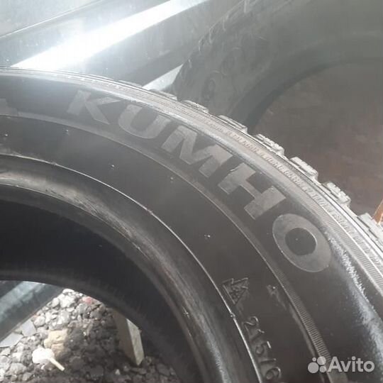 Kumho I'Zen KW22 215/60 R16