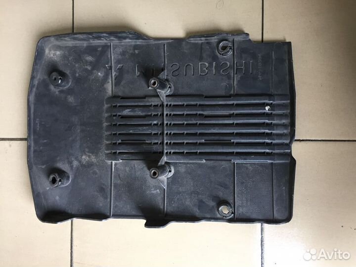 Накладка двигателя Mitsubishi Montero Sport 1