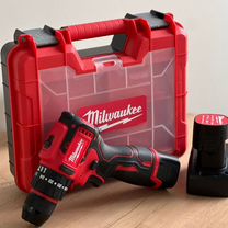 Бесщеточный шуруповерт Milwaukee 24v