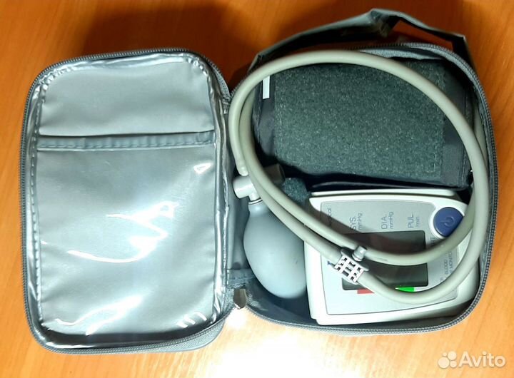 Тонометр полуавтоматический. Без торга